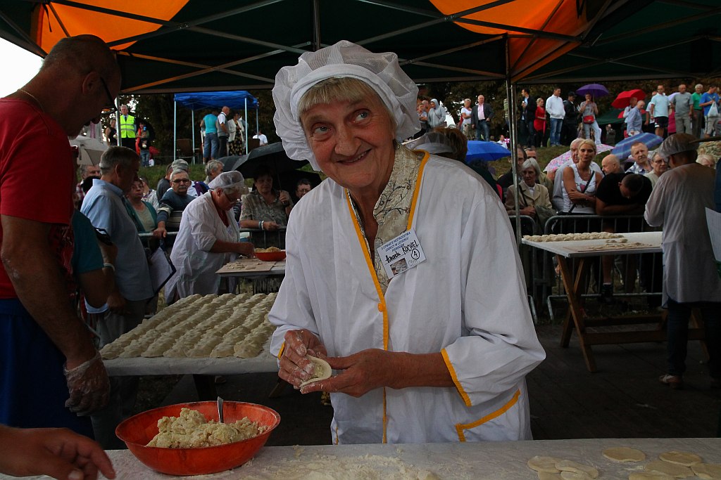 Zakaczawie się bawi i wcina pierogi