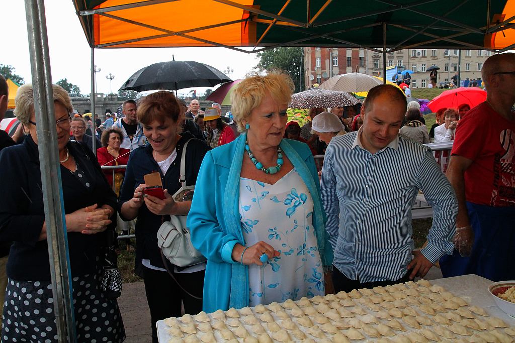 Zakaczawie się bawi i wcina pierogi