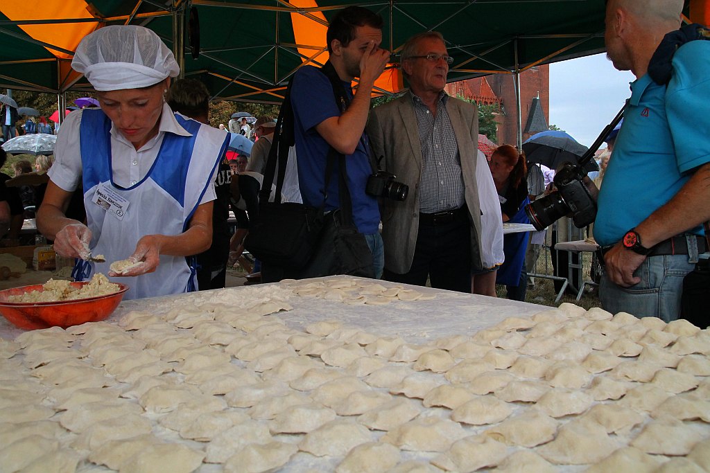 Zakaczawie się bawi i wcina pierogi