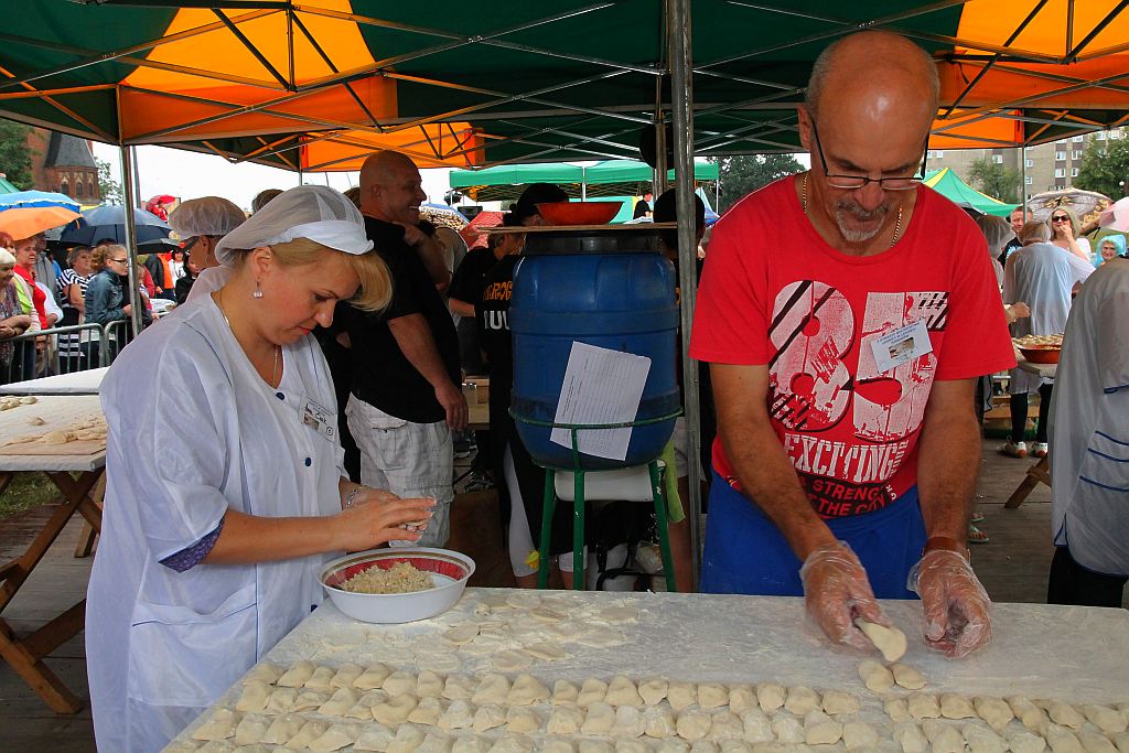 Zakaczawie się bawi i wcina pierogi