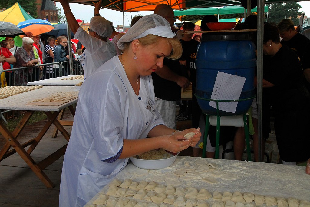 Zakaczawie się bawi i wcina pierogi