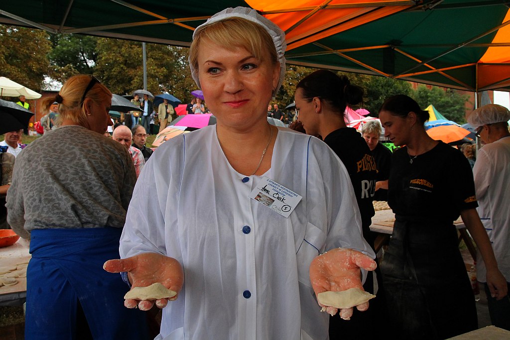 Zakaczawie się bawi i wcina pierogi