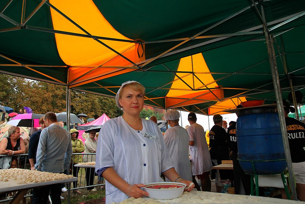 Zakaczawie się bawi i wcina pierogi