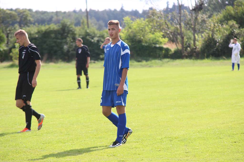 Okręgówka: Czarni - Konfeks 2:1 (2:0)