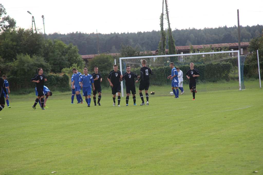 Okręgówka: Czarni - Konfeks 2:1 (2:0)