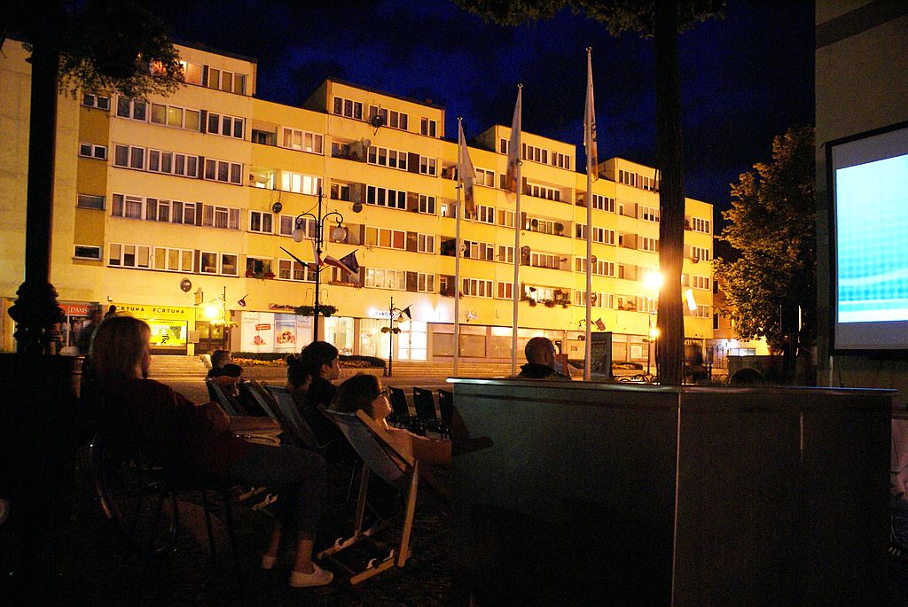 Pokaz filmów w Rynku i w Skateparku