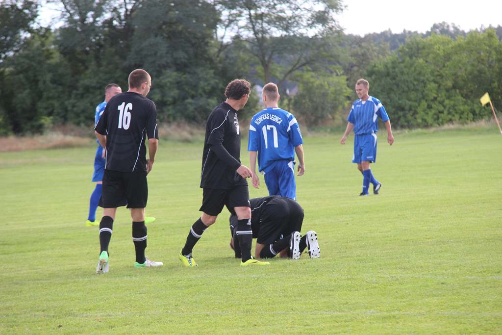Okręgówka: Czarni - Konfeks 2:1 (2:0)