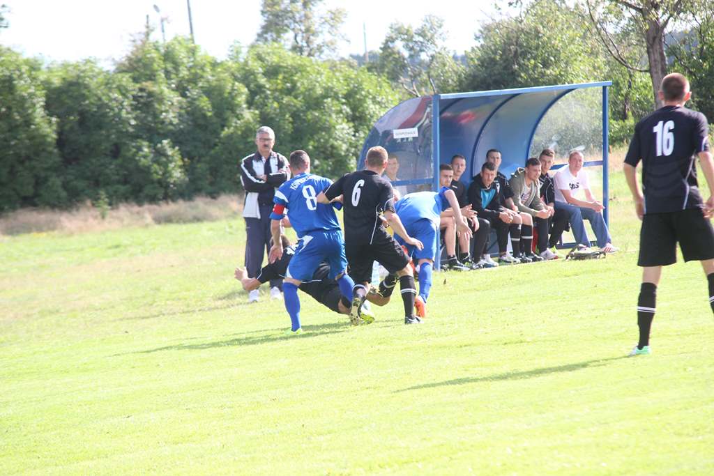 Okręgówka: Czarni - Konfeks 2:1 (2:0)