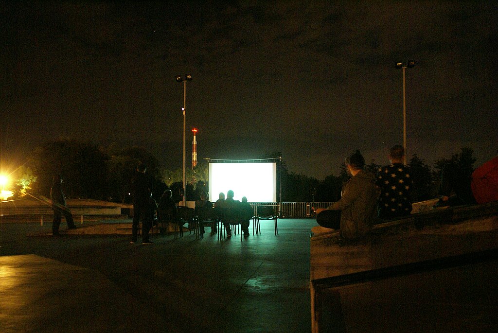 Pokaz filmów w Rynku i w Skateparku