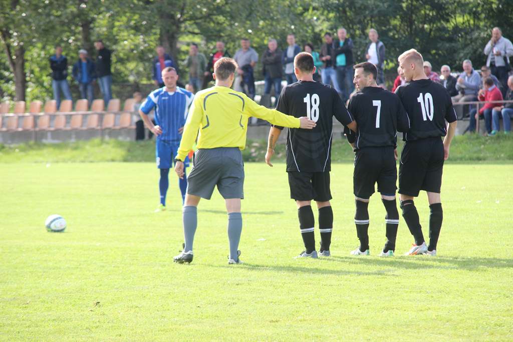Okręgówka: Czarni - Konfeks 2:1 (2:0)