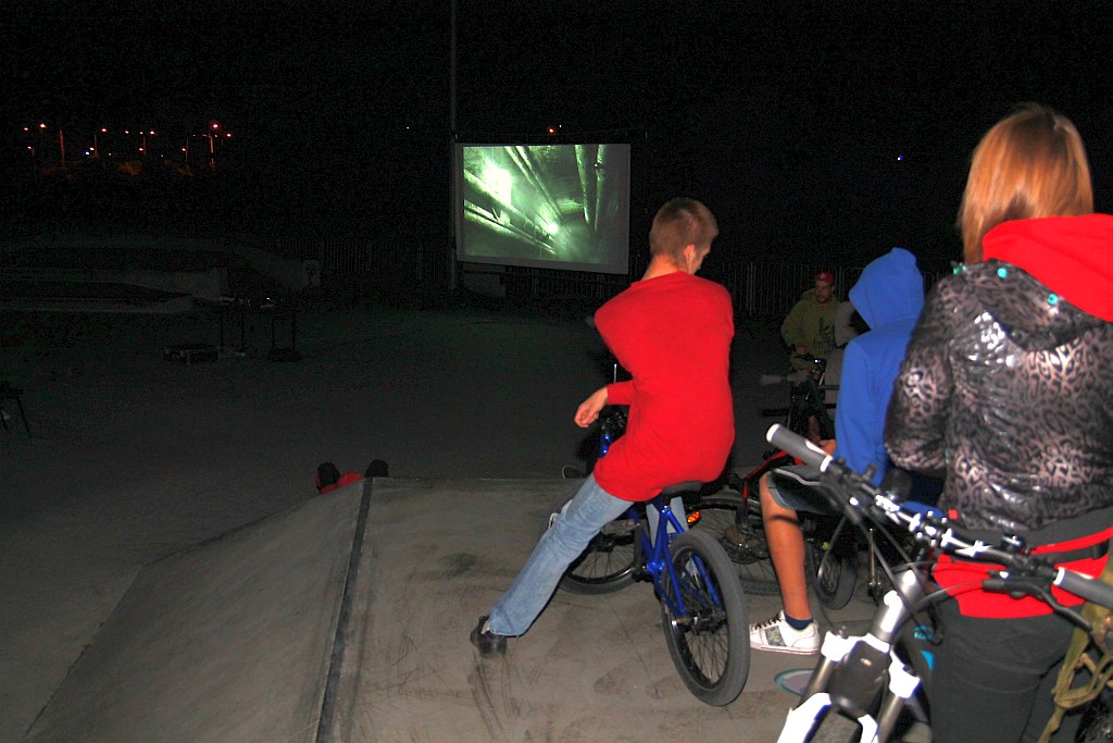 Pokaz filmów w Rynku i w Skateparku