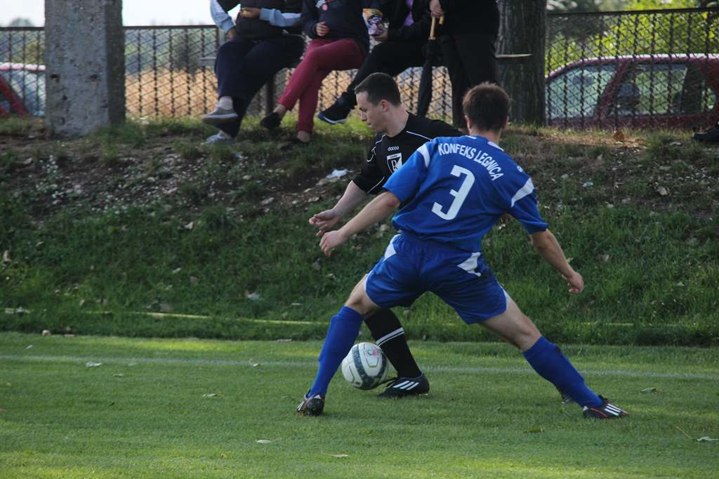 Okręgówka: Czarni - Konfeks 2:1 (2:0)