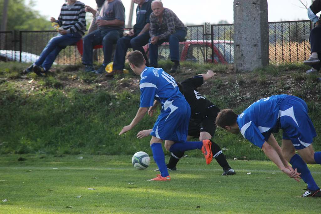 Okręgówka: Czarni - Konfeks 2:1 (2:0)