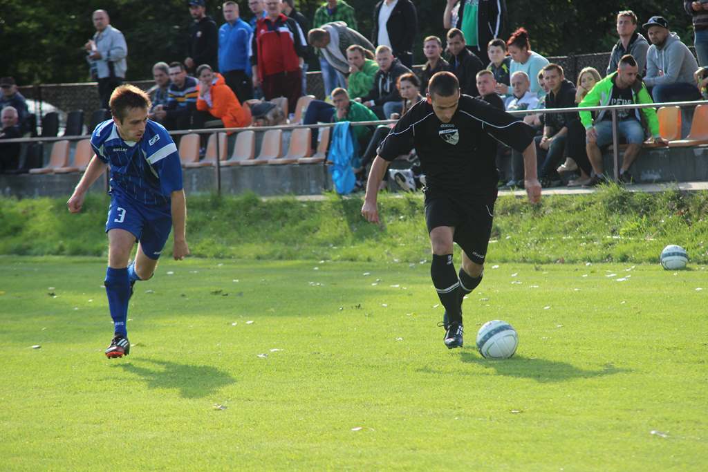 Okręgówka: Czarni - Konfeks 2:1 (2:0)