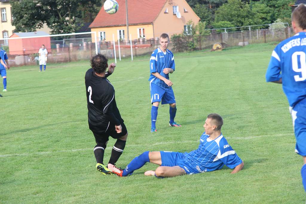 Okręgówka: Czarni - Konfeks 2:1 (2:0)