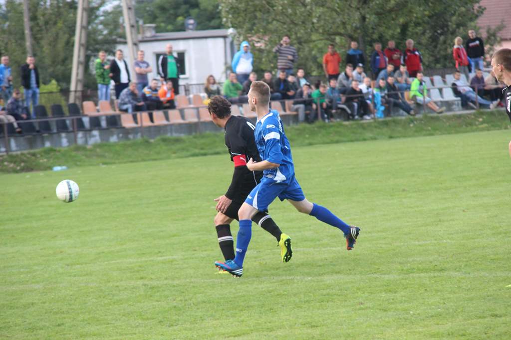 Okręgówka: Czarni - Konfeks 2:1 (2:0)