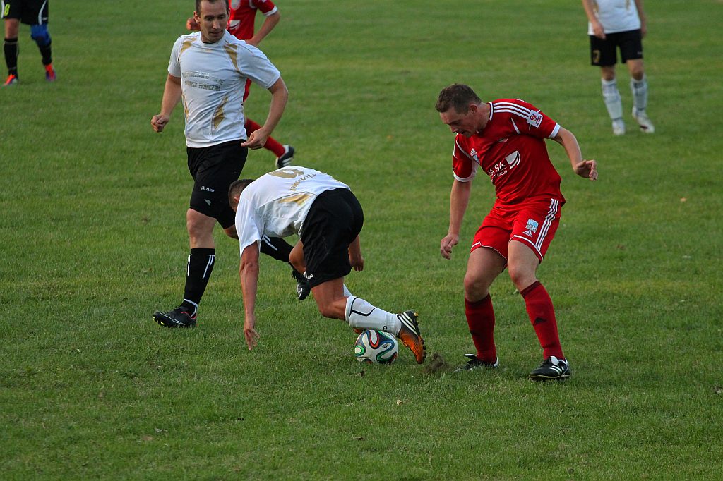 PP: Gwizdek - Iskra 4:2 (1:1)