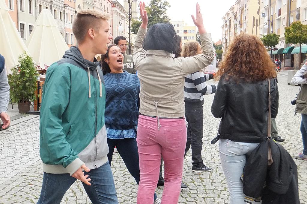 Taneczny flashmob w sercu Legnicy