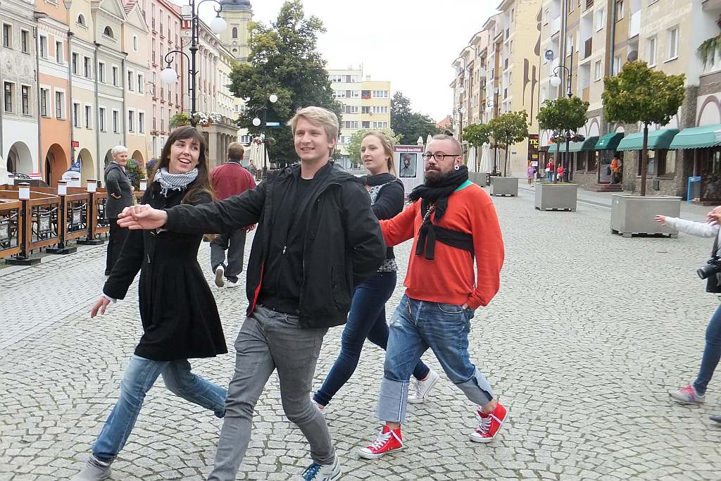 Taneczny flashmob w sercu Legnicy