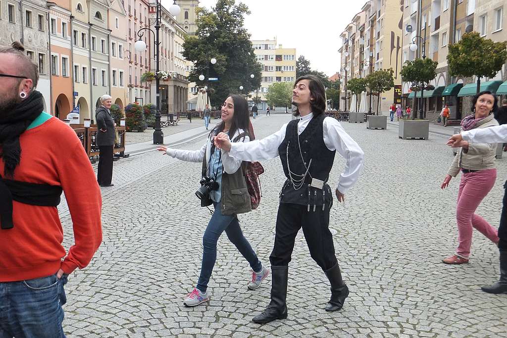 Taneczny flashmob w sercu Legnicy