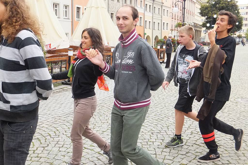 Taneczny flashmob w sercu Legnicy
