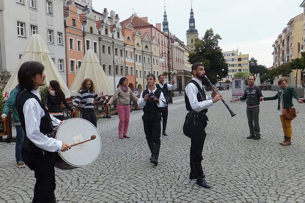 Taneczny flashmob w sercu Legnicy