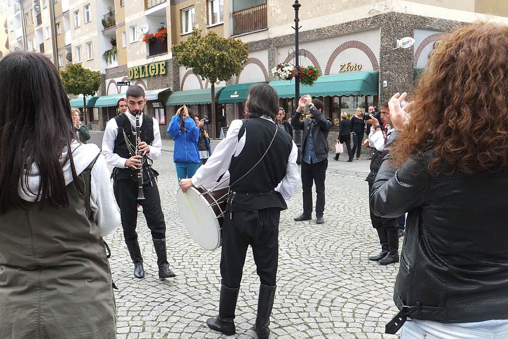 Taneczny flashmob w sercu Legnicy