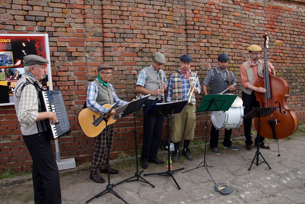 Wrogie wojska pod klasztorem w Lubiążu