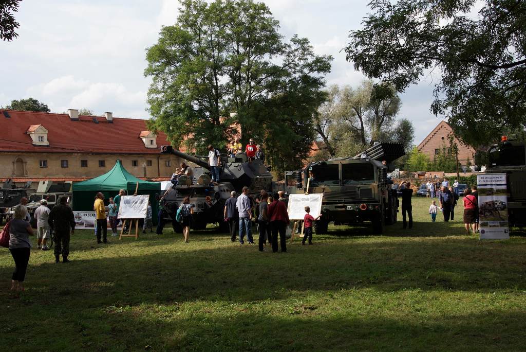 Wrogie wojska pod klasztorem w Lubiążu