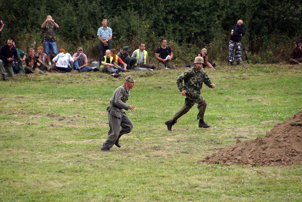 Wrogie wojska pod klasztorem w Lubiążu