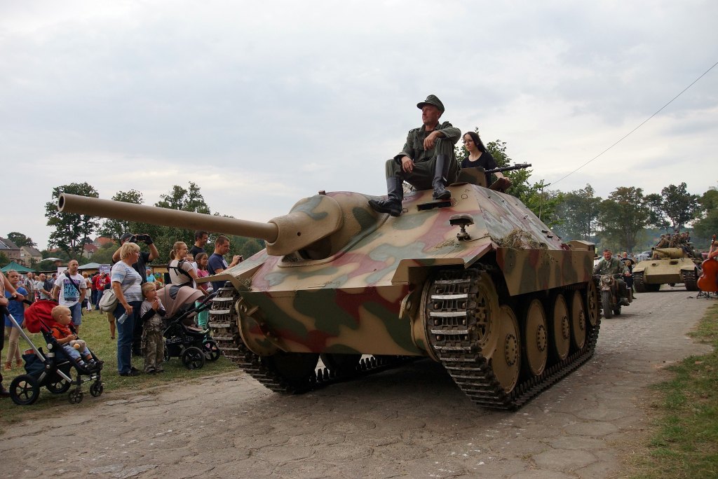 Wrogie wojska pod klasztorem w Lubiążu