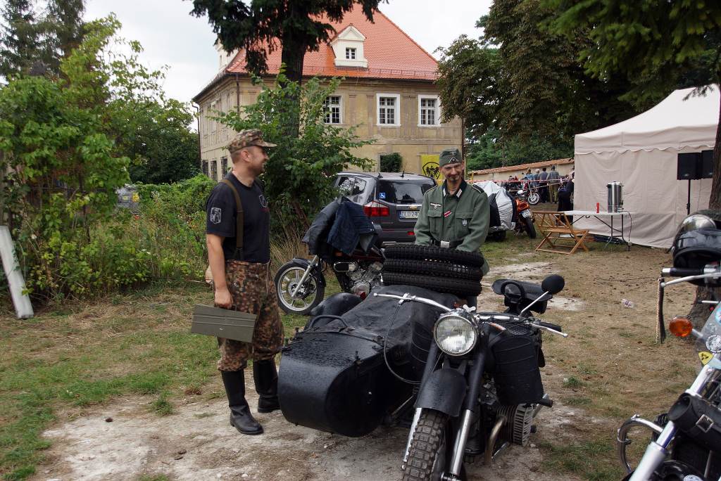 Wrogie wojska pod klasztorem w Lubiążu
