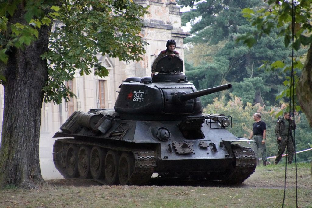 Wrogie wojska pod klasztorem w Lubiążu