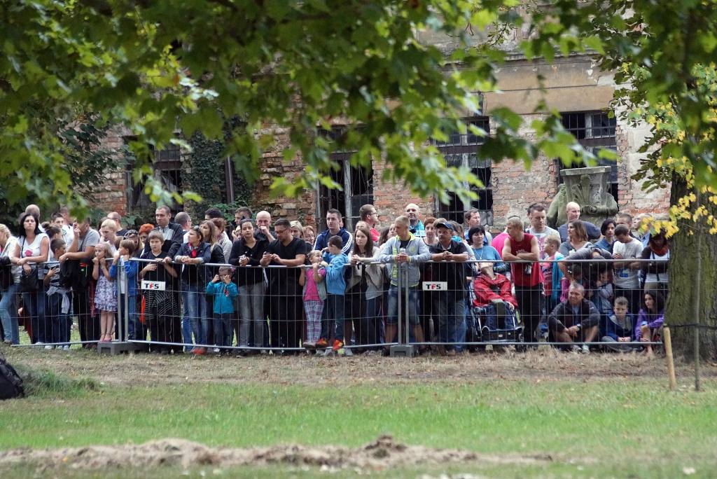 Wrogie wojska pod klasztorem w Lubiążu