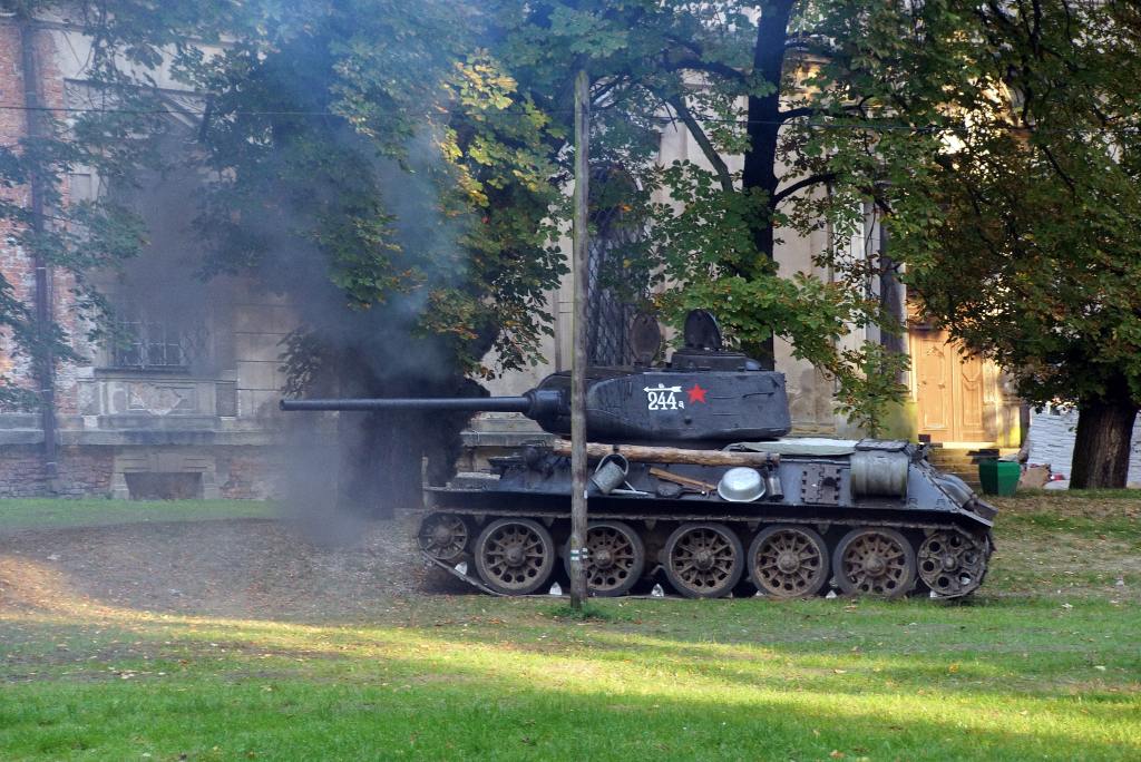Wrogie wojska pod klasztorem w Lubiążu