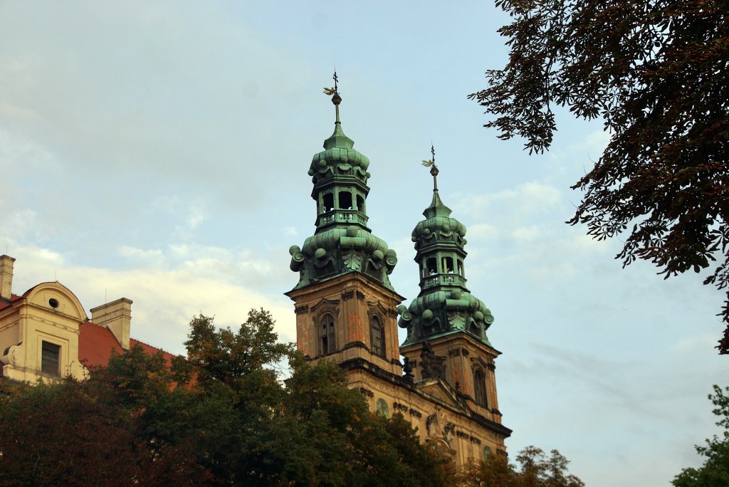 Wrogie wojska pod klasztorem w Lubiążu