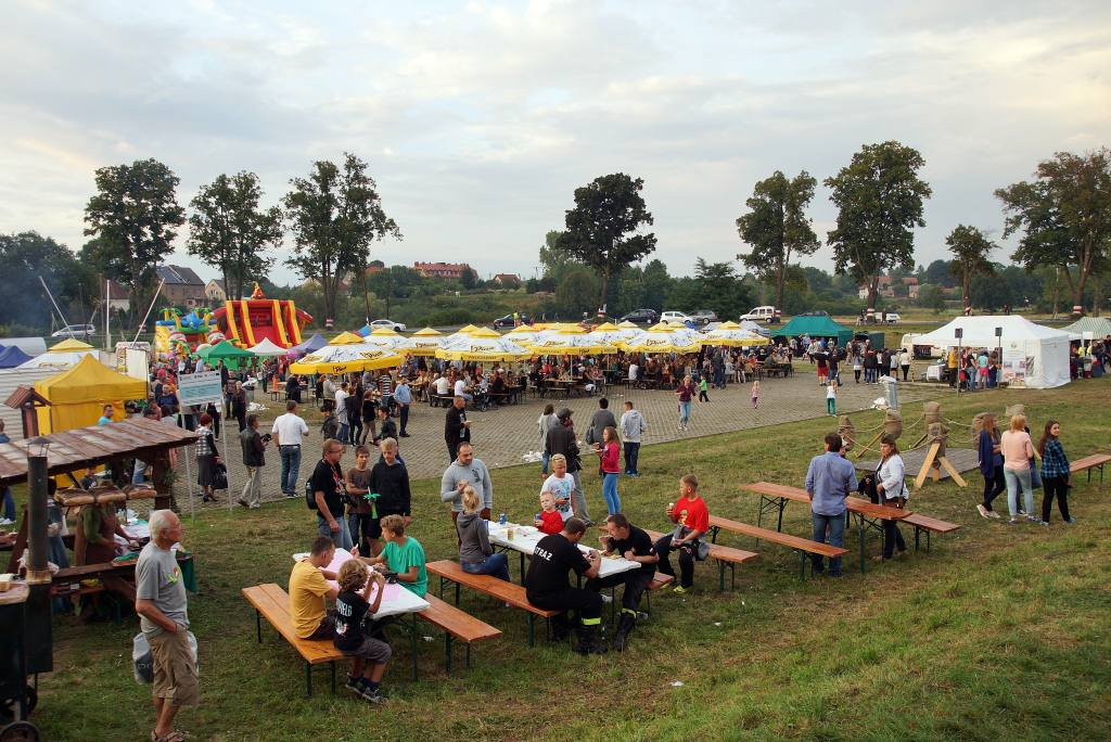 Wrogie wojska pod klasztorem w Lubiążu