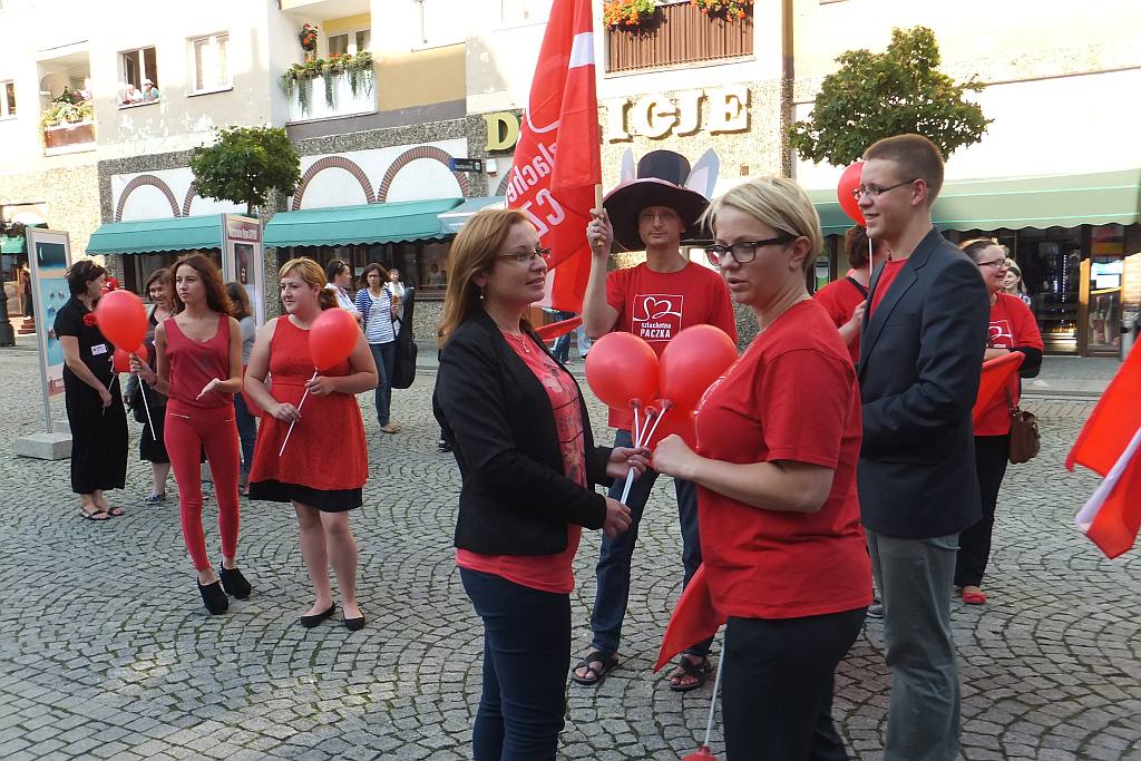 Szukali wolontariuszy w rytmie tańca