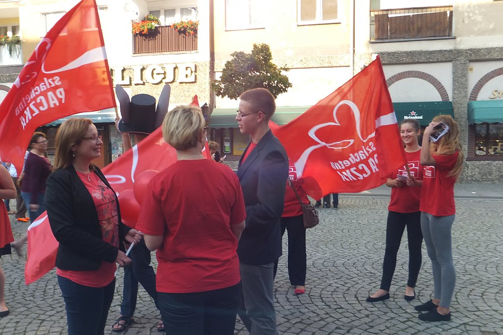 Szukali wolontariuszy w rytmie tańca