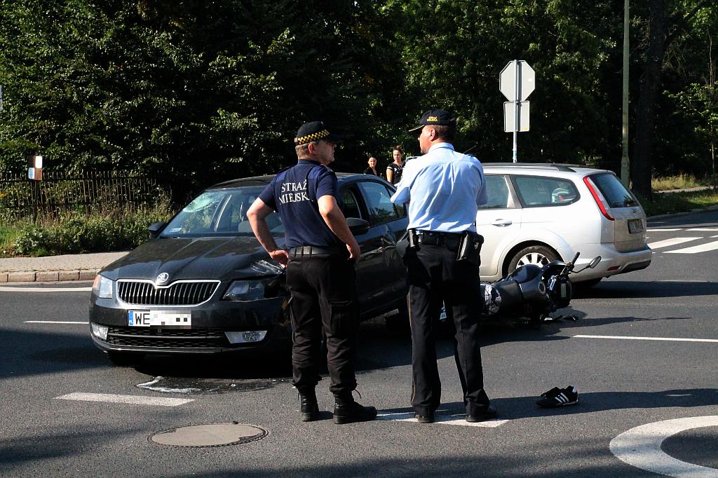 Zderzenie motocyklisty z osobówką