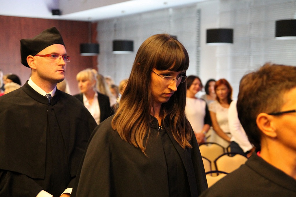 Absolwenci WSM odebrali swoje dyplomy