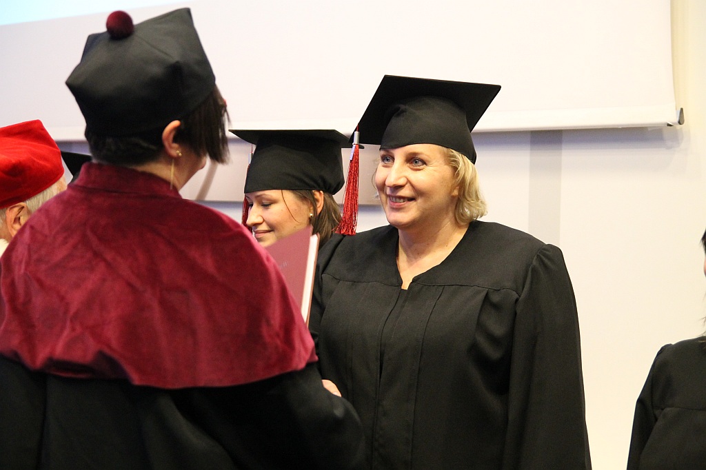 Absolwenci WSM odebrali swoje dyplomy