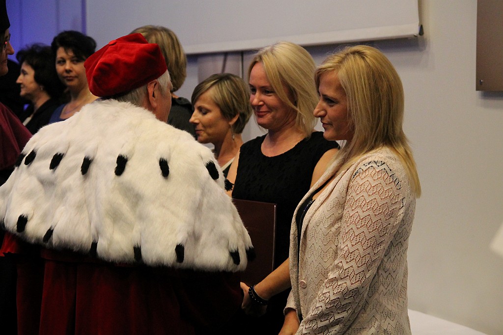 Absolwenci WSM odebrali swoje dyplomy