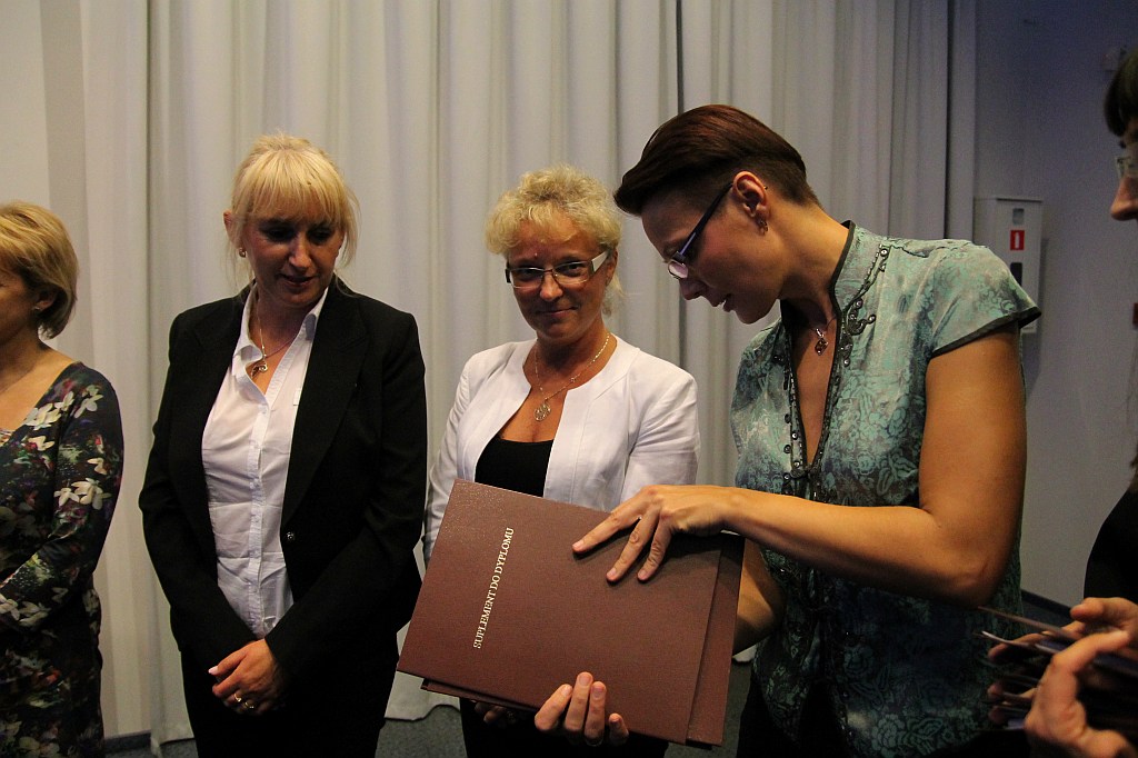 Absolwenci WSM odebrali swoje dyplomy