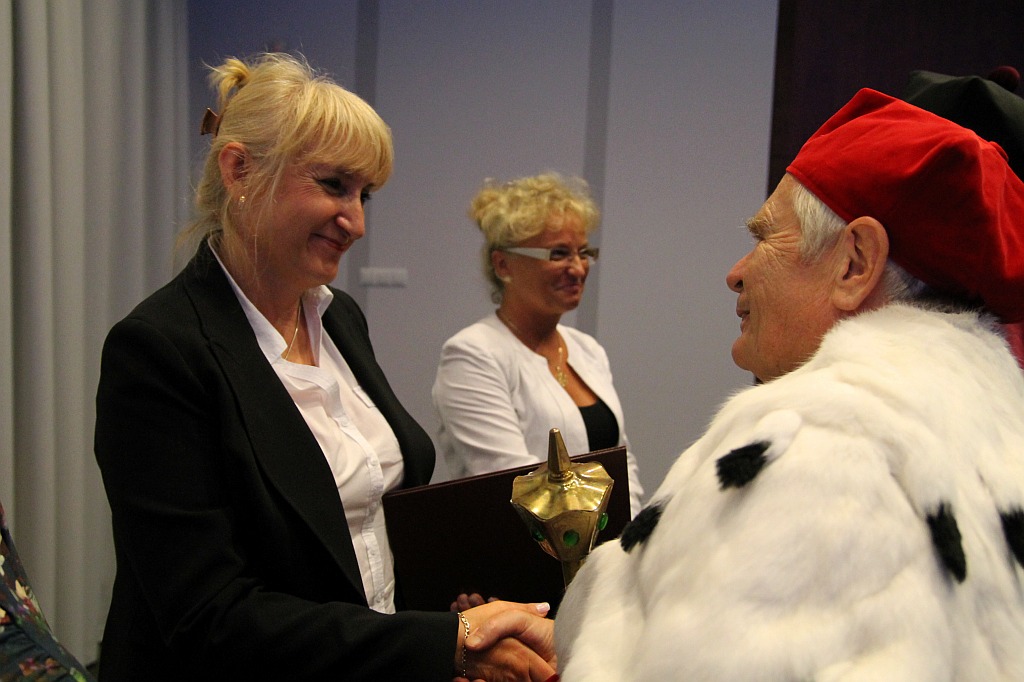 Absolwenci WSM odebrali swoje dyplomy