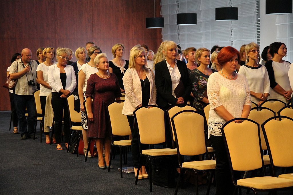 Absolwenci WSM odebrali swoje dyplomy