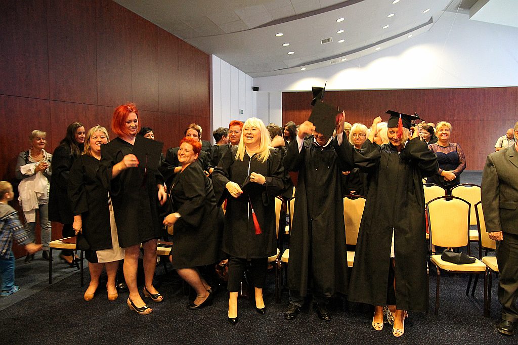 Absolwenci WSM odebrali swoje dyplomy