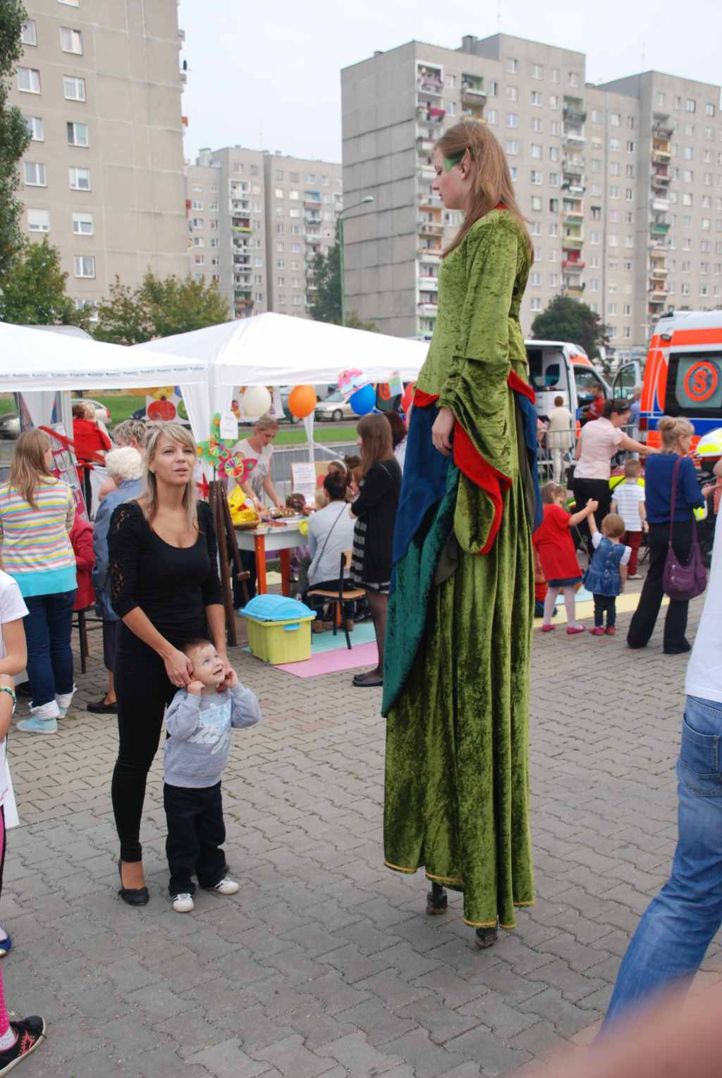 Wierni parafii na Piekarach świętowali cz1
