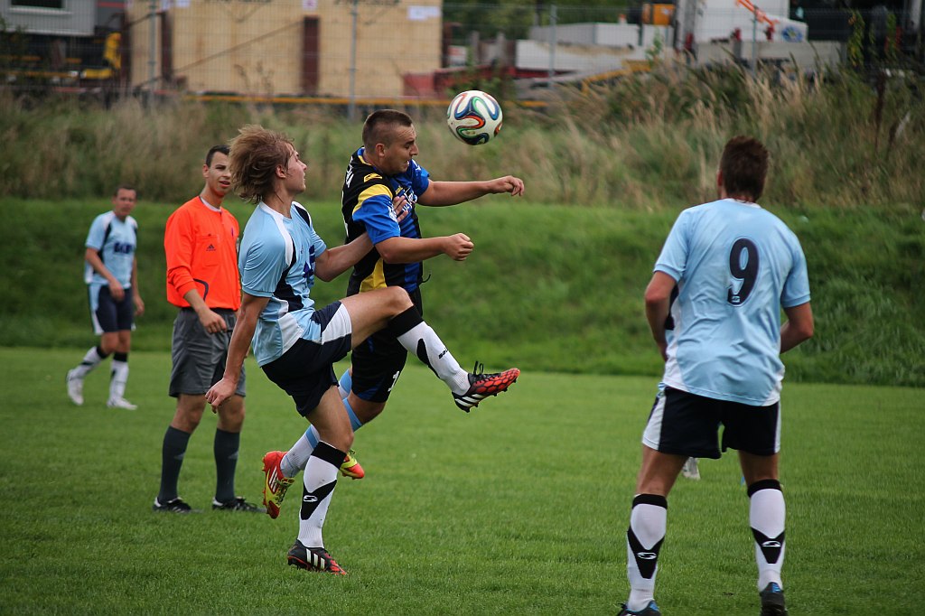 Klasa A: Błękitni - Dąb 0:2 (0:2)