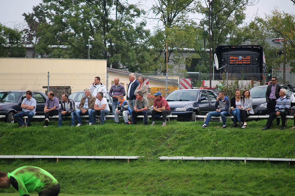 Klasa A: Błękitni - Dąb 0:2 (0:2)